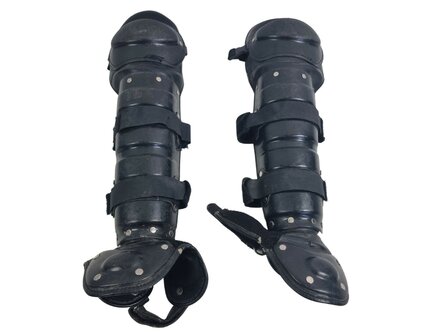 MLA Riot Gear shin and knee pads hardshell level 2 BS7971-4:2001
