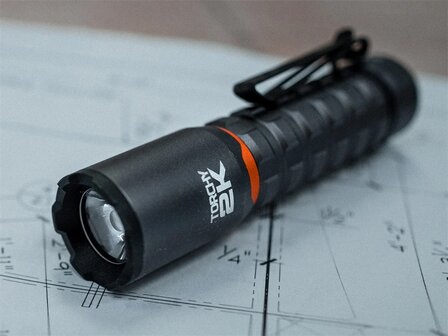 Nebo Torchy 2k LED Taschenlampe compact IPX4, wiederaufladbar Li-Ion 2200mAh