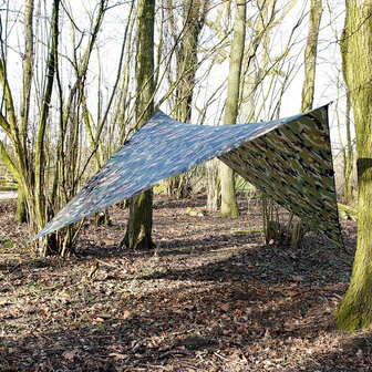 TF-2215 Tarp / Afdekzeil, 210T polyester rip-stop, woodland camo, metaalogen, 300 x 300CM