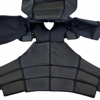 Magforce Riot Gear schlagfeste Unterziehweste mit Oberarmprotektoren, schwarz