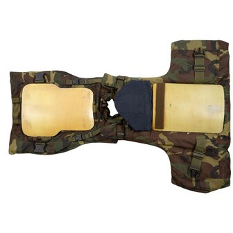 Italian AP95 body armor vest, with kevlar soft and hard armor fillers, full kit, Woodland camo