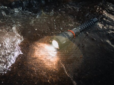 Nebo Davinci 8000 LED Flashlight IPX67, Rechargeable Li-Ion 10000mAh