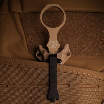 Benchmade Mini SOCP Dagger Sand with multi-mount sheath