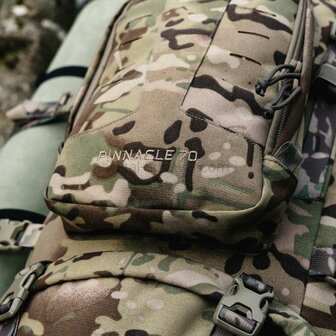 Highlander Pinnacle Bergrucksack mit Seitentaschen, 70 l, HMTC Multicam