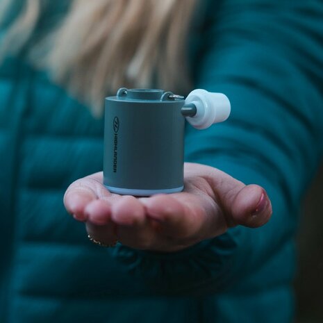 Highlander WEE Banshee micro lightweight air pump with LED light
