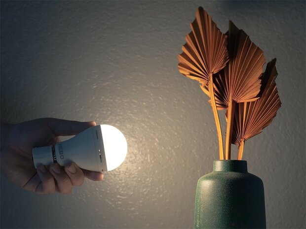 Nebo Blackout Backup-Notfalllampe E27, wiederaufladbar, 2000 mAh Li-Ion, 3000K