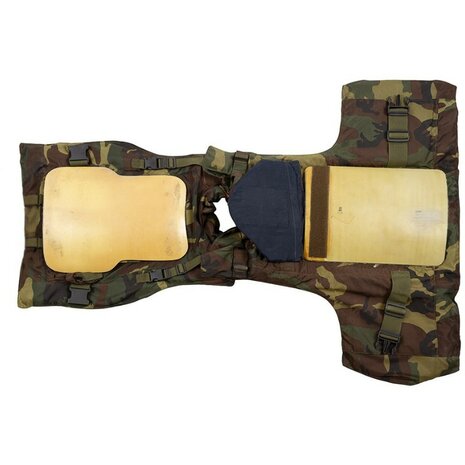 Italian AP95 body armor vest, with kevlar soft and hard armor fillers, full kit, Woodland camo