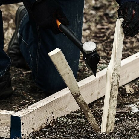 Fiskars IsoCore Builders Axe S, zwart/oranje