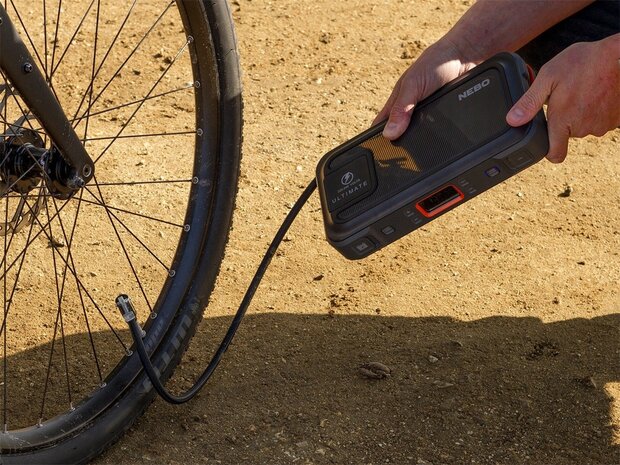 Nebo Ultimate Jump Starter draagbare powerbank  / 240V omvormer, 15.000 mAh