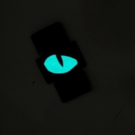 101 Inc Laser Cut Embleem stof Cat Eye legergroen, 24 x 40 mm, GID Fluorescerend reflecterend
