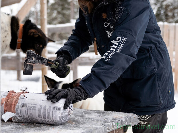 Brusletto Kikut outdoor bijl, 36cm, zwart