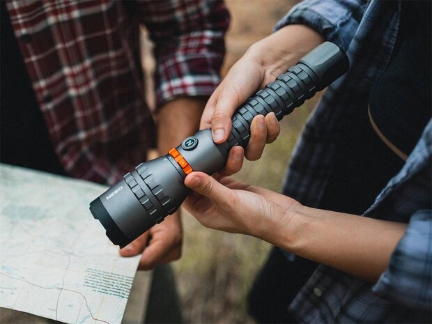 Nebo Davinci 8000 LED Flashlight IPX67, Rechargeable Li-Ion 10000mAh
