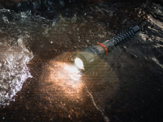 Nebo Davinci 8000 LED Flashlight IPX67, Rechargeable Li-Ion 10000mAh