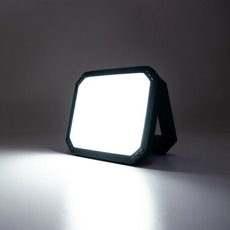 PNI LW10 rechargeable work lamp IP54, 700 lumens, 10 watts, 6500K