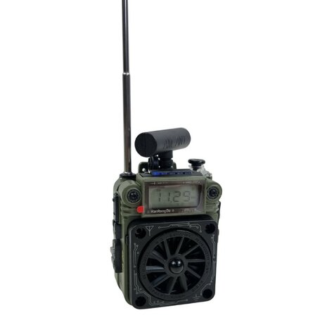 HanRongDa HRD-777 multiband world radio AM/FM/SW/MW with BL-5C battery pack