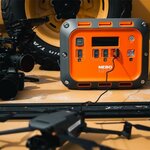 Nebo Intrepid 1000 draagbare stroomgroep USB / 12V / 240V aansluitingen, 960 Wh