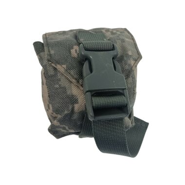 Specialty Defense single genade pouch Molle II, UCP camo