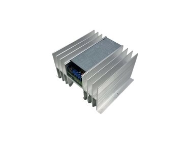 Zetagi R10 DC voltage regulator 18-30V   13.8V DC max 10A