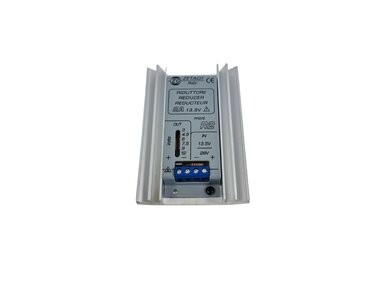 Zetagi R2 DC voltage regulator 18-30V   13.8V DC max 2A